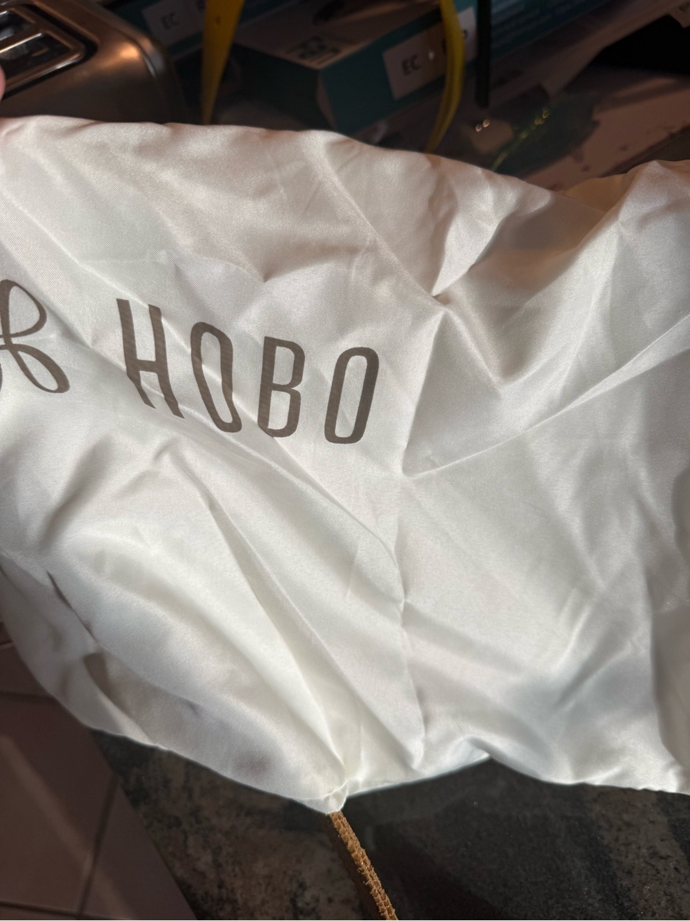 HOBO Patent Mustard Yellow Shoulder Bag - Picture 4 of 5
